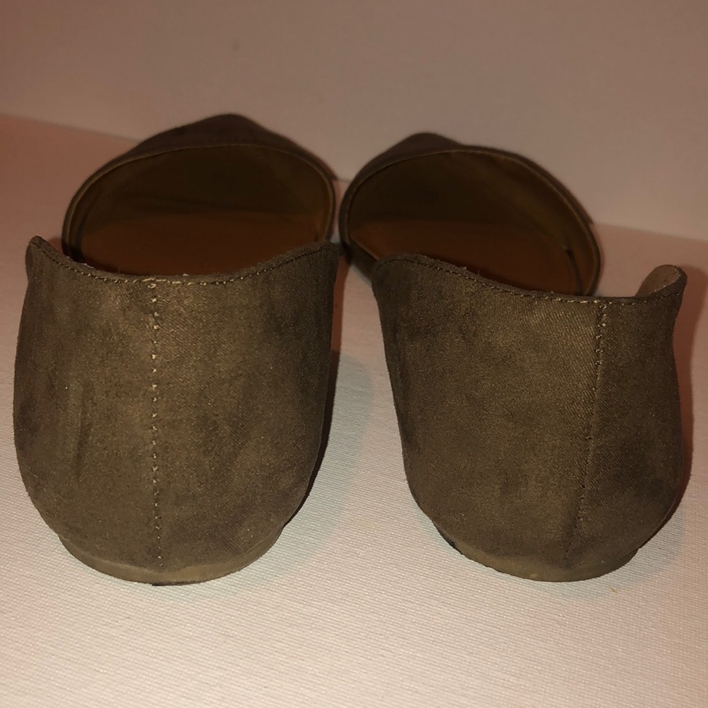 Flats - Picture 3 of 3